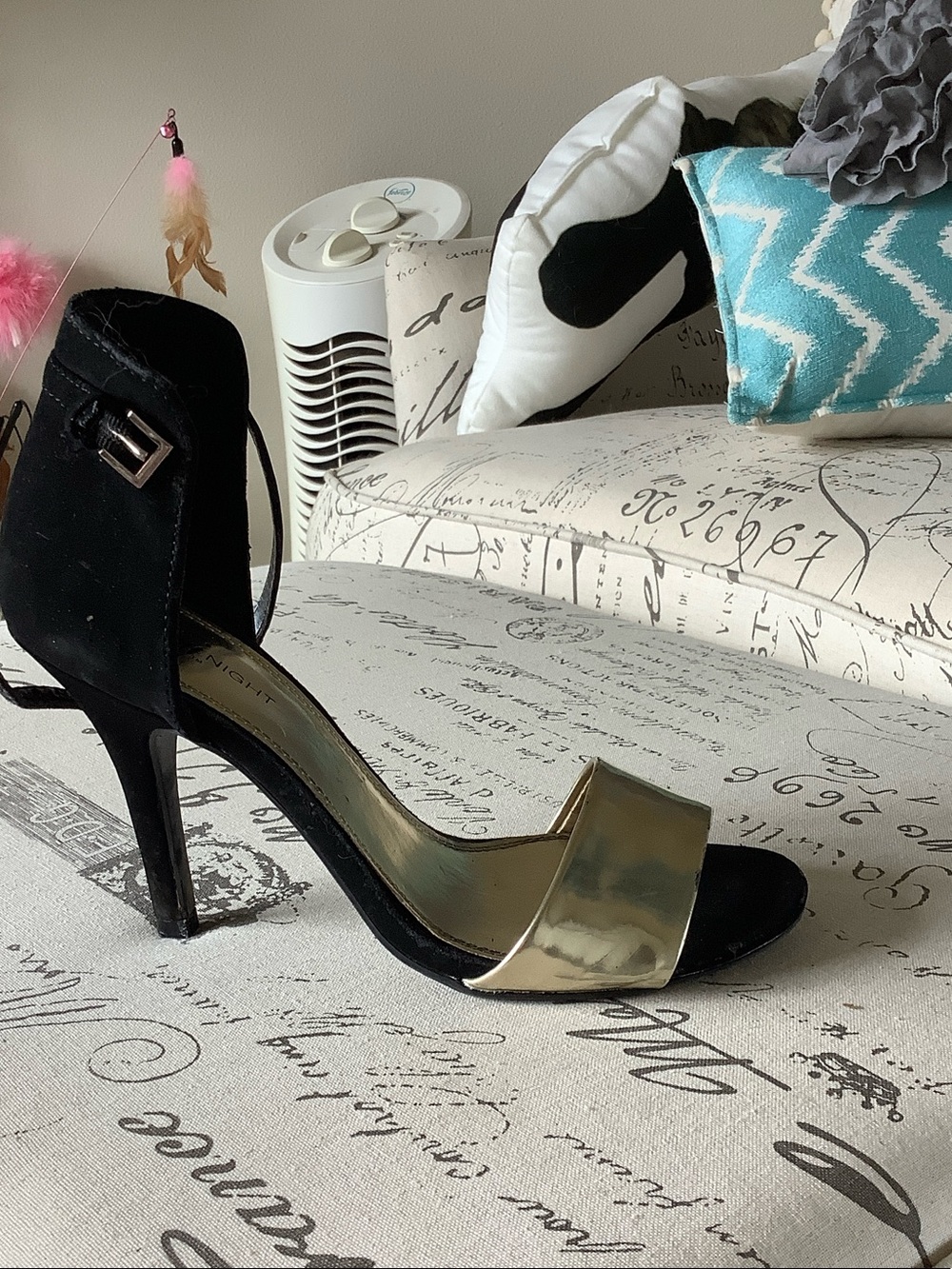 FIONI Clothing Black Suede and Metallic Gold Open-Toe Heels